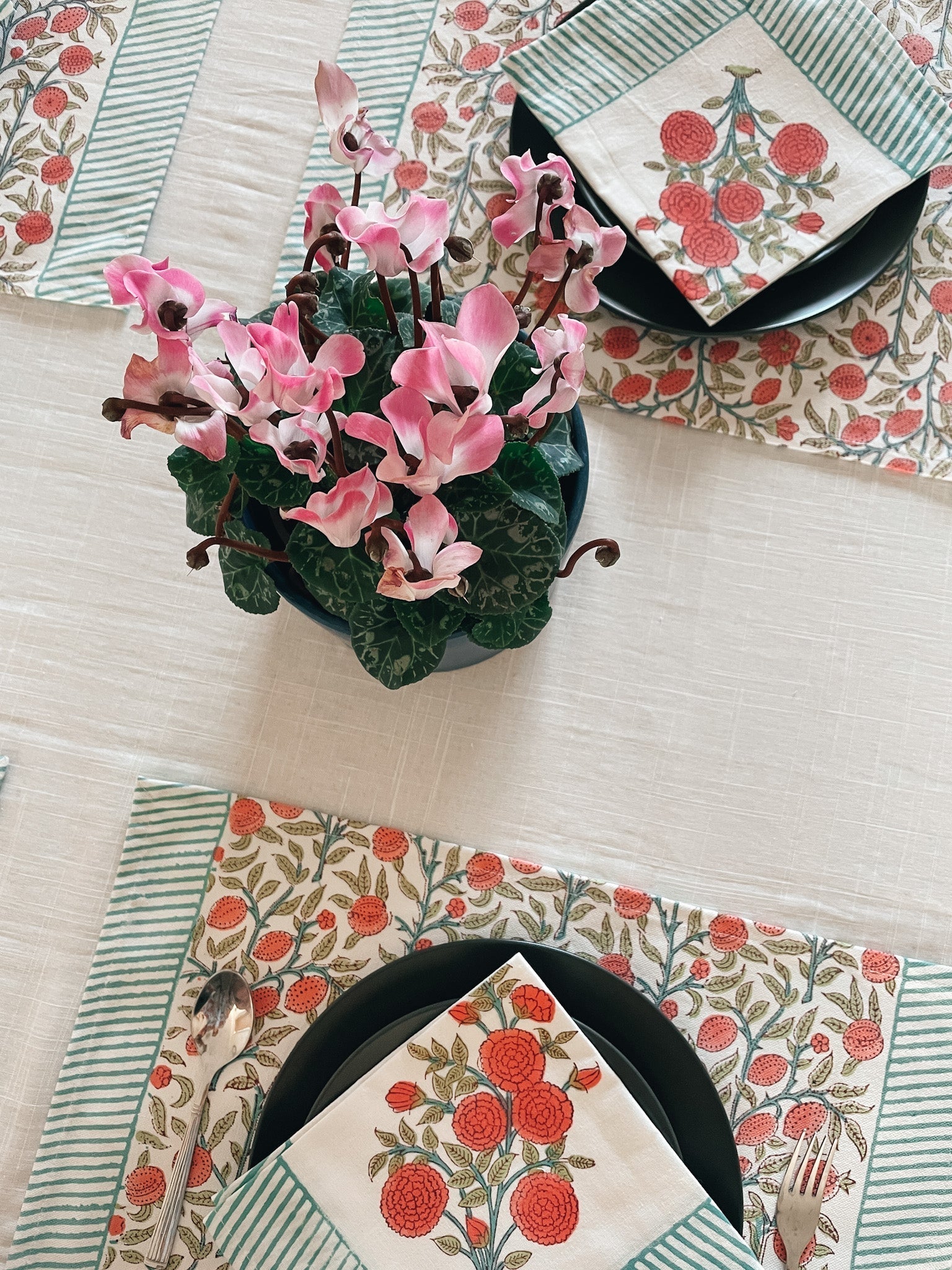 Kesariya Table Mats and Napkins (Set of 6) - Wildalaya - Handblock Table Mats