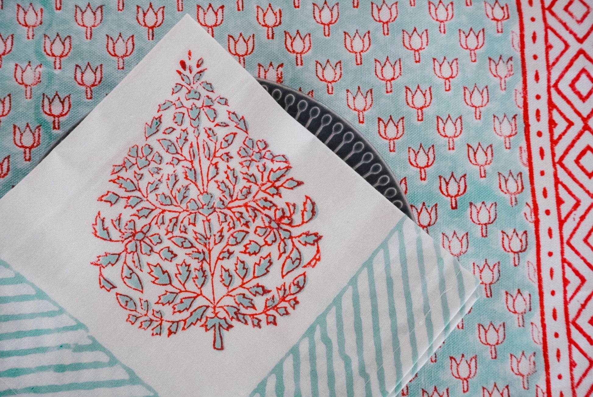 Kamal Phool Table Mats and Napkins (Set of 6) - Wildalaya