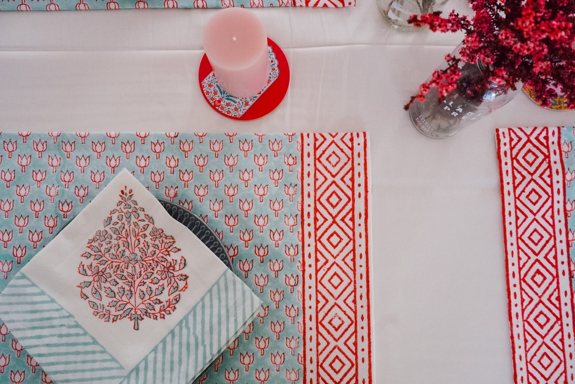 Kamal Phool Table Mats and Napkins (Set of 6) - Wildalaya