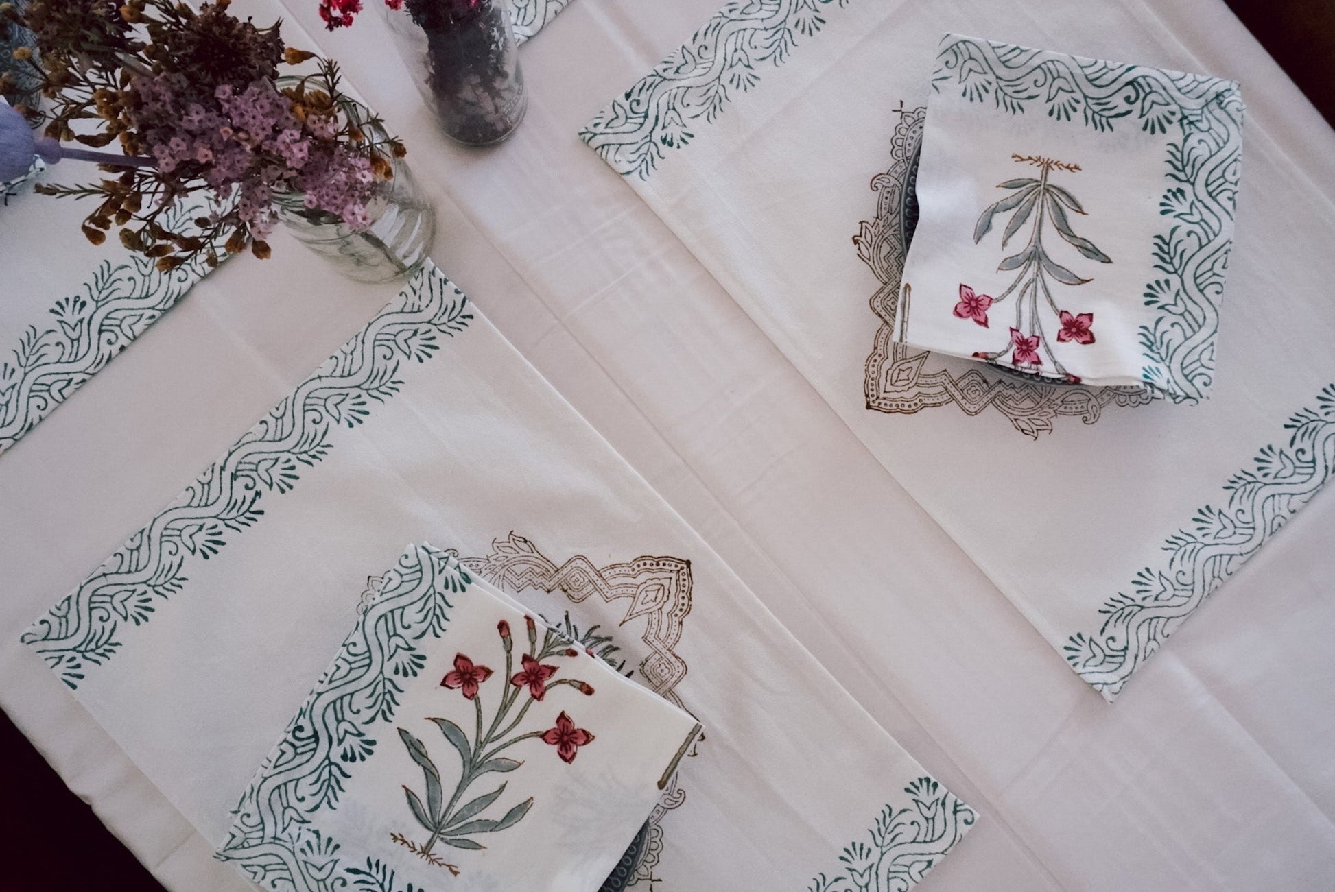 Rukh Table Placement Mats and Napkins (Set of 6) - Wildalaya