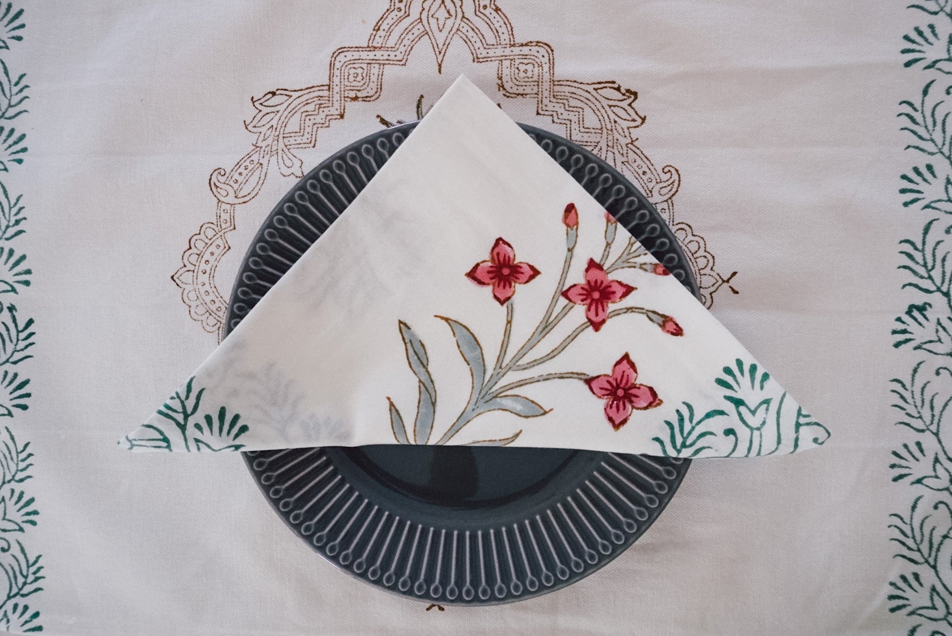 Rukh Table Placement Mats and Napkins (Set of 6) - Wildalaya