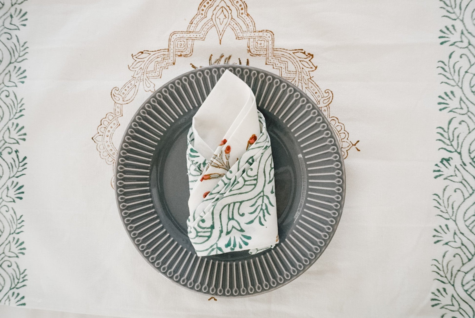 Rukh Table Placement Mats and Napkins (Set of 6) - Wildalaya